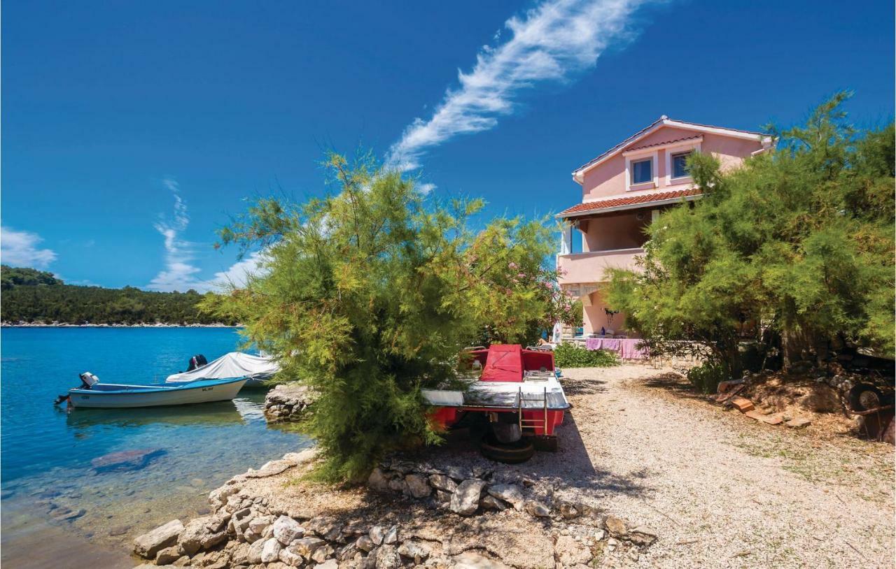 Beach Front Apartment In Punta Kriza With Kitchen Exterior photo